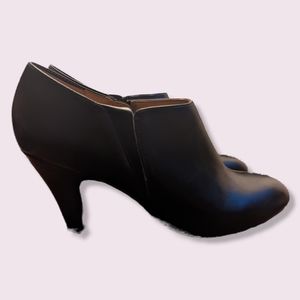 Naturalizer Lunic Booties, black, size 9.5M